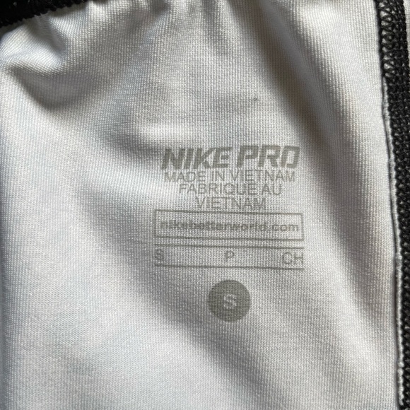 Nike pro spandex (snake skin print) - Picture 13 of 16